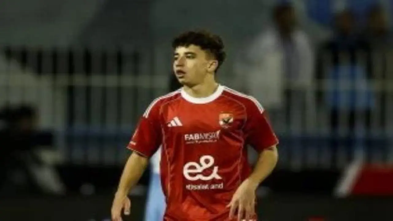 صفقة أوروبية مرتقبة.. تفاصيل انتقال موهبة الأهلي بلال عطية إلى راسيينج الإسباني